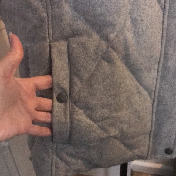 LANDS END 🆕 *NWOT* FAUX FUR DOWN VEST LIGHT GREY HEATHER Size 3X / 24W-26W - Picture 3 of 11